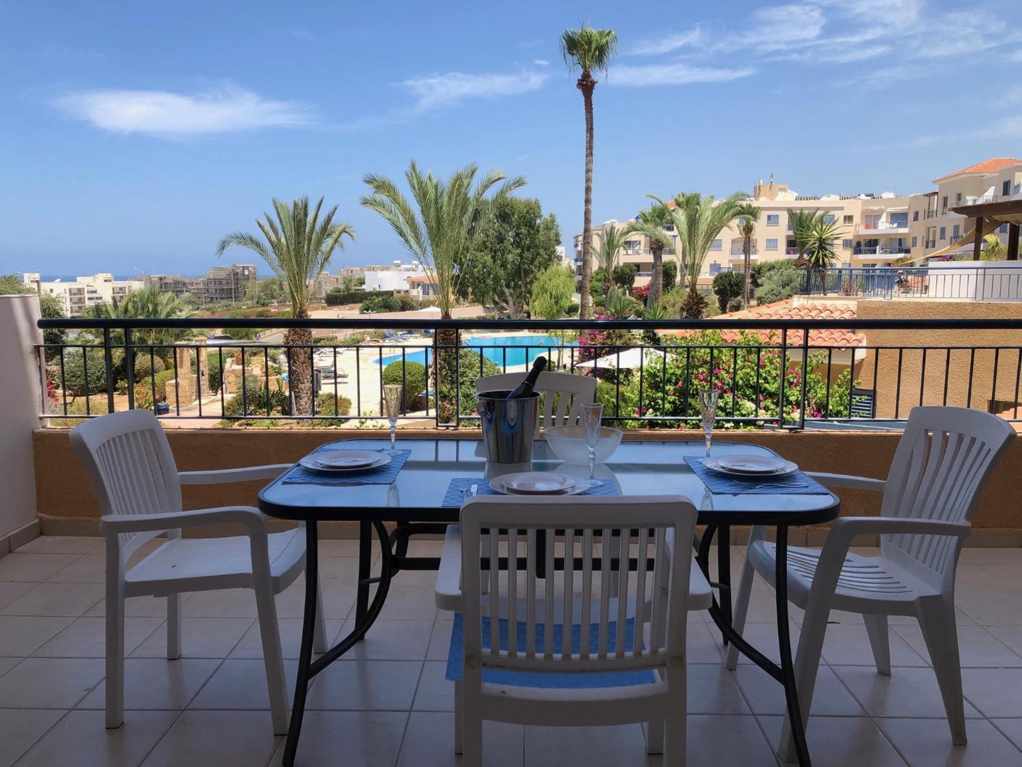 Kings Palace - Stylish 2 Bed Apartment With Sea Views Paphos Extérieur photo
