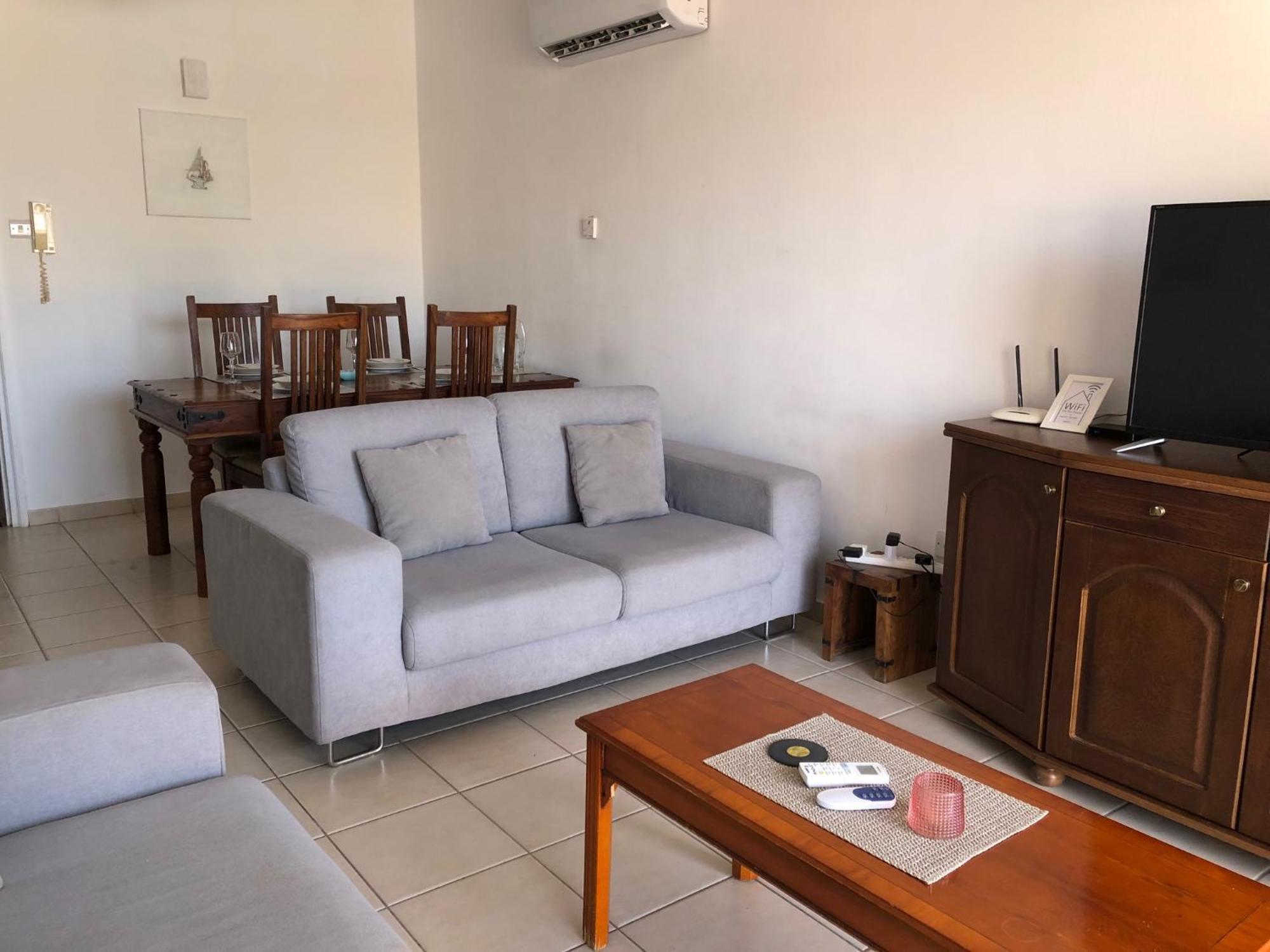 Kings Palace - Stylish 2 Bed Apartment With Sea Views Paphos Extérieur photo