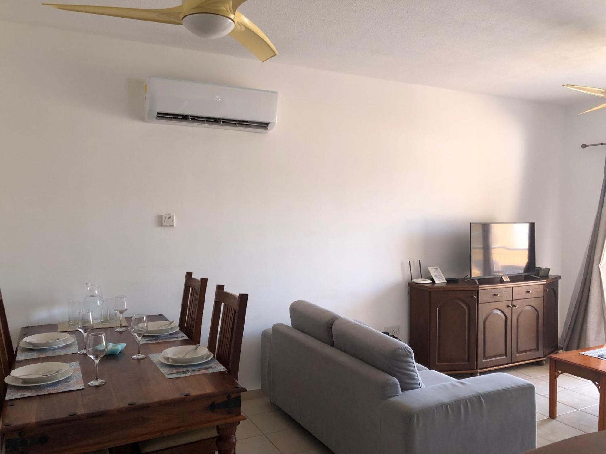 Kings Palace - Stylish 2 Bed Apartment With Sea Views Paphos Extérieur photo